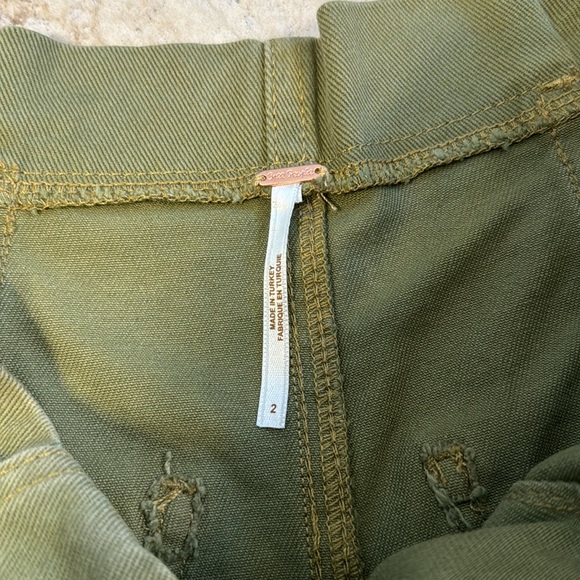 Free People Cindy Utility Short in Sage Size 2 **no belt** - Picture 3 of 11